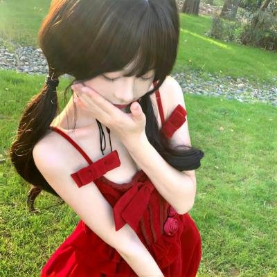 垃圾箱里的婴儿